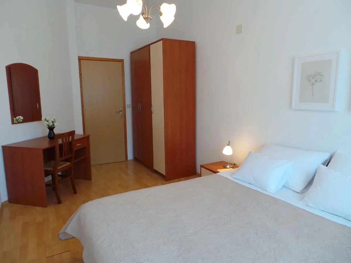 Apartment Liznjan 2 Croatia