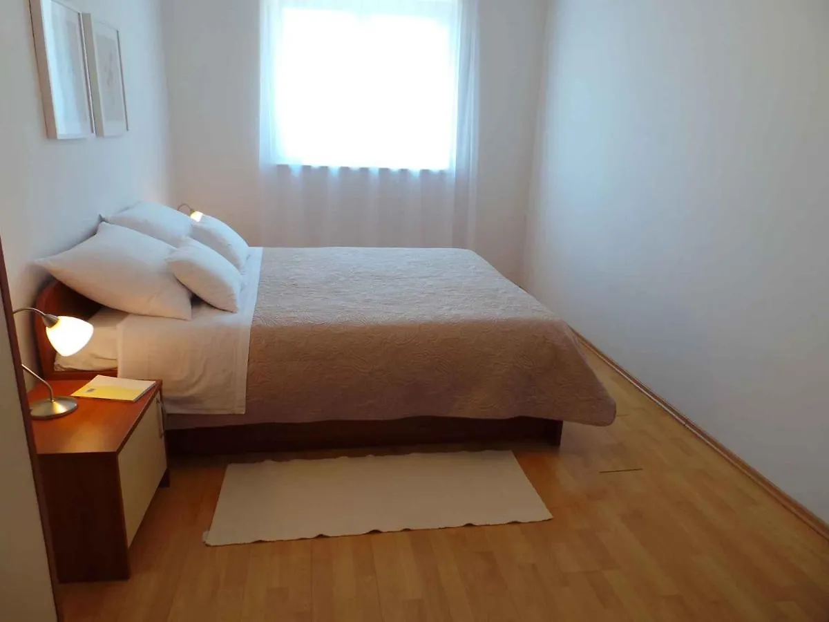 Apartment Liznjan 2